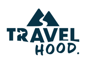 logo de la empresa de viajes en grupo travel hood